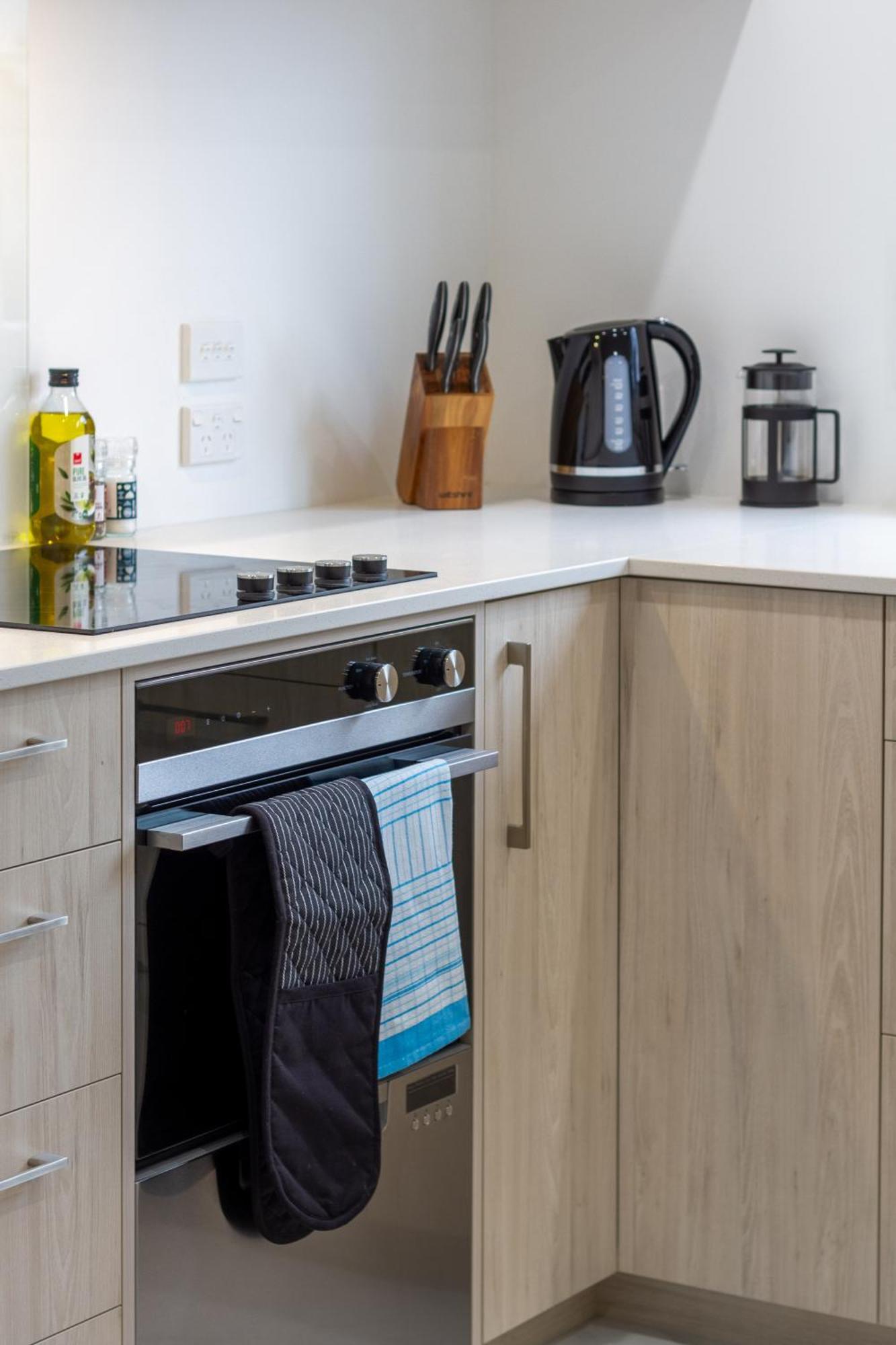 Modern City Lifestyle: 2 Bedroom 1 Bath Christchurch Extérieur photo