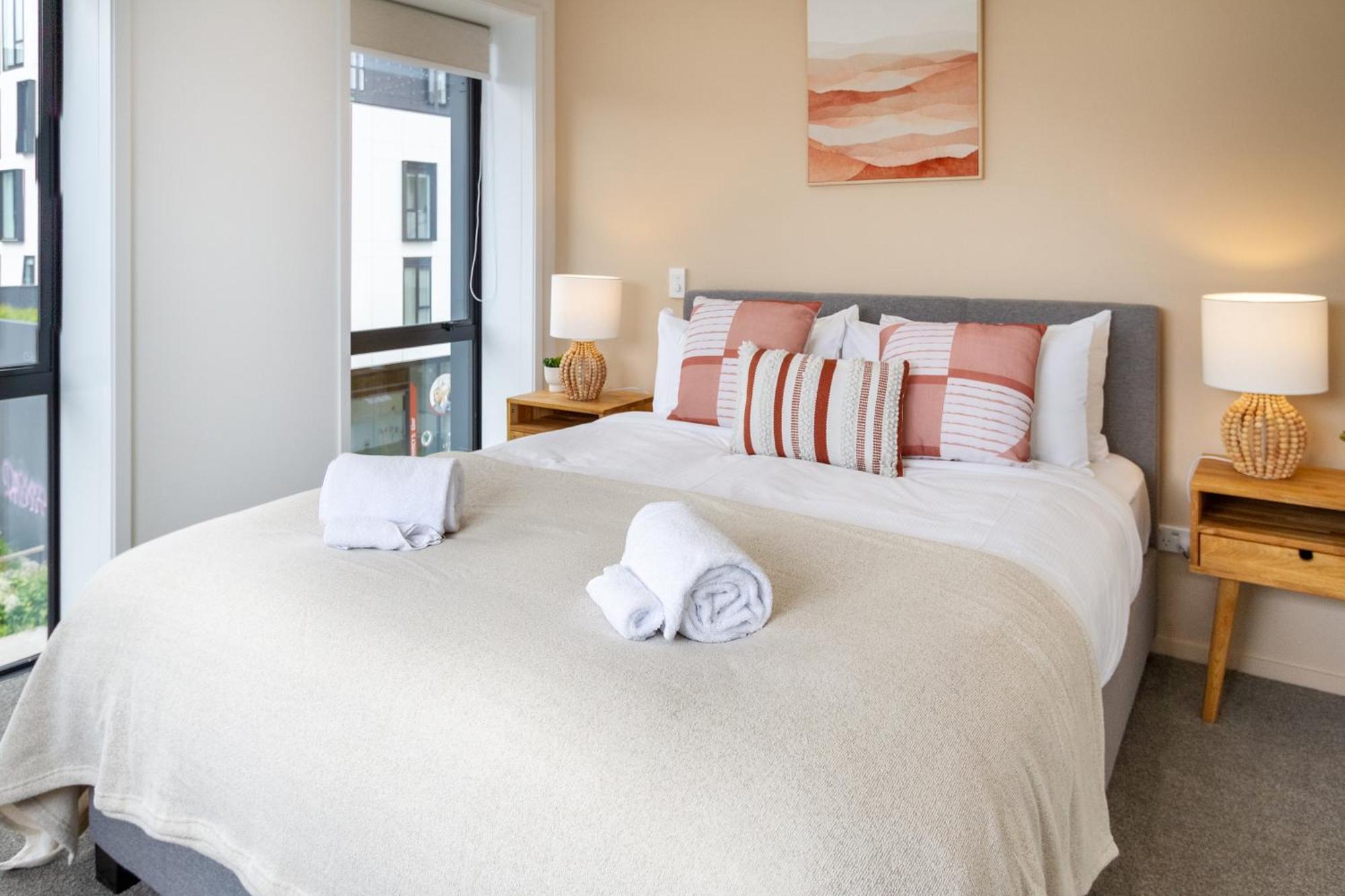 Modern City Lifestyle: 2 Bedroom 1 Bath Christchurch Extérieur photo