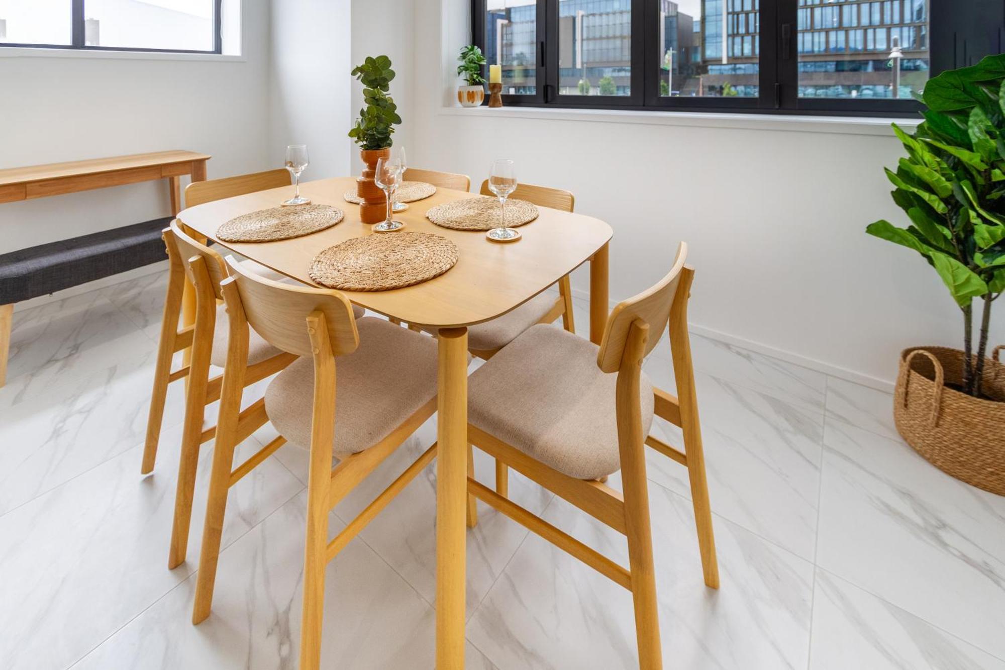 Modern City Lifestyle: 2 Bedroom 1 Bath Christchurch Extérieur photo