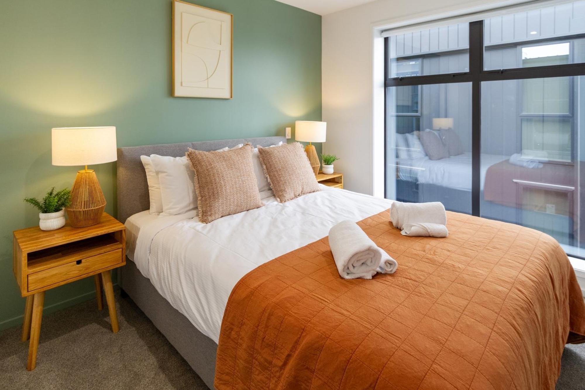 Modern City Lifestyle: 2 Bedroom 1 Bath Christchurch Extérieur photo